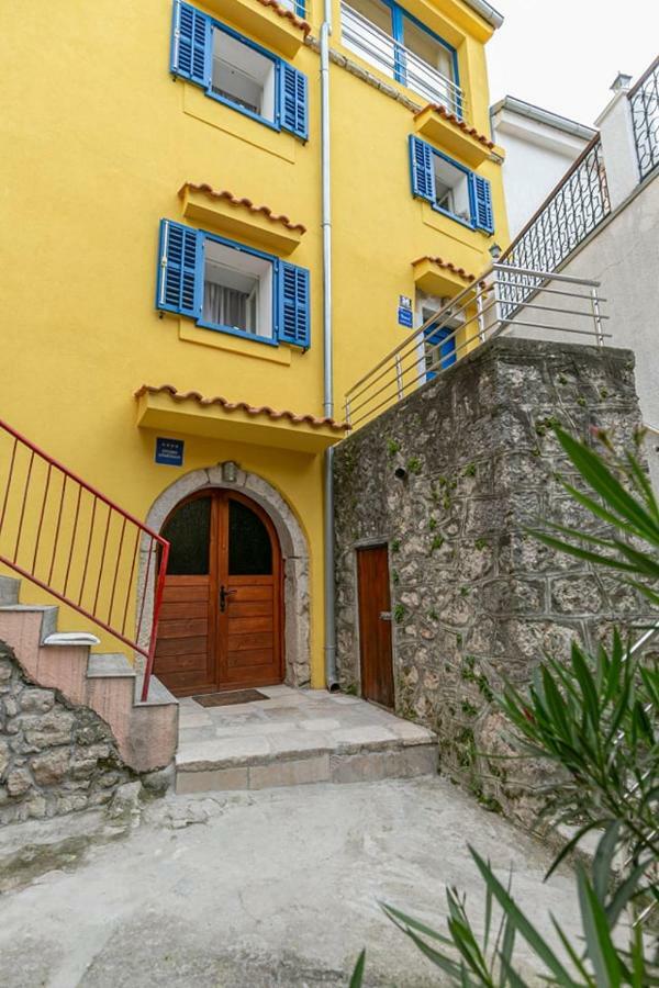 Studio Apartman Old Town Novi Vinodolski Exterior foto